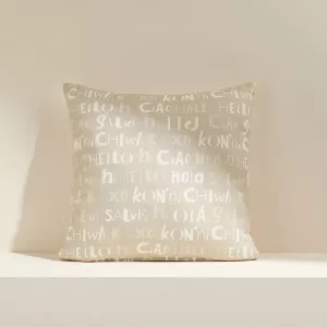 COJÍN DECORATIVO CON DISEÑO FLORAL