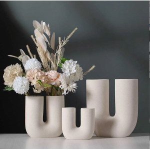 JARRONES EN FORMA DE U