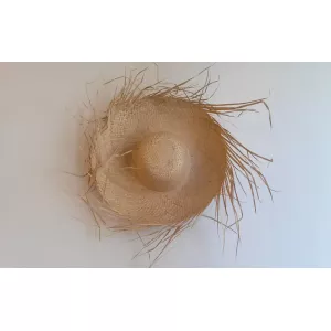 SOMBRERO DE PAJA, PAMELA DESHILACHADA