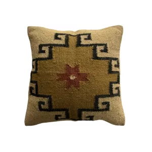 FUNDA DE COJÍN SVAPNA
TALLA        45X45CM
COMPOSICIÓN FRENTE: 100% YUTE | ESPALDA: 100% ALGODÓN