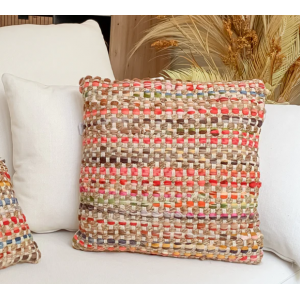 Cojín pompón crochet multicolor 45 x 45 cm