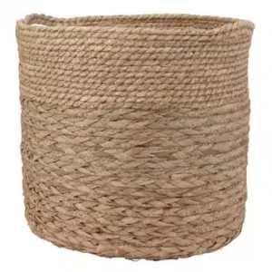 Cesta trenzada de fibra vegetal